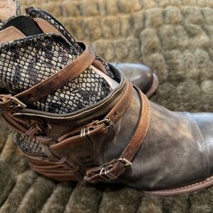 Freebird by Steven CRUE Boots | Olive Multi + Green Snake | Size 11 | Dust Bags